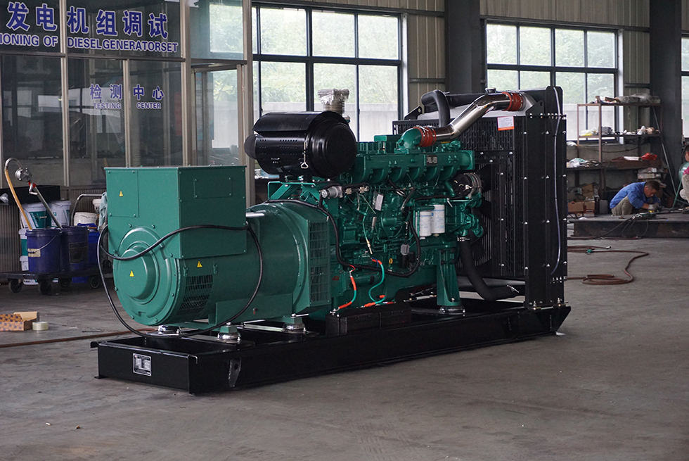YC6MK350L-D20玉柴200KW柴油發(fā)電機(jī)組報價