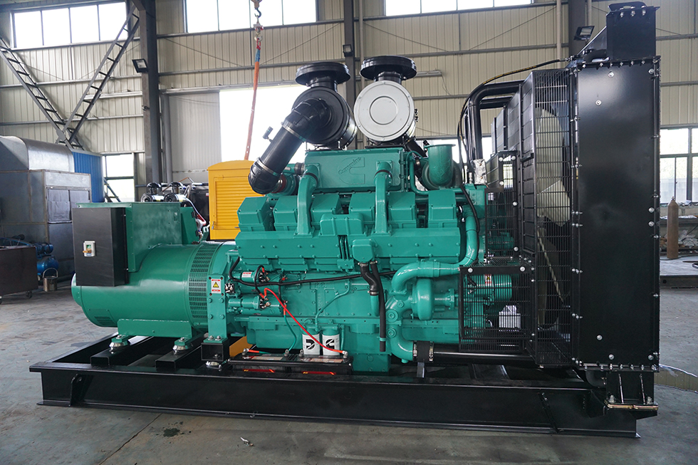 KTA38-G2B重慶康明斯動(dòng)力配套700KW柴油發(fā)電機(jī)組報(bào)價(jià)