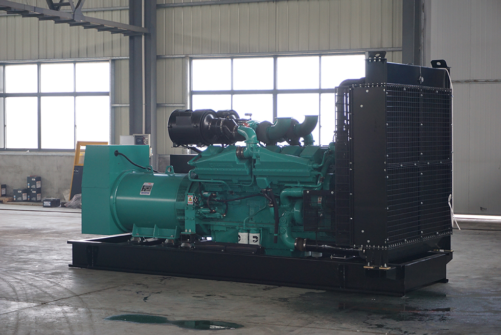 KTA38-G5重慶康明900KW柴油發(fā)電機組報價