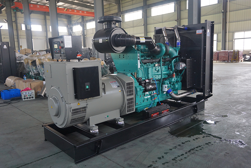 KTA19-G4重慶康明斯動力配套500KW柴油發(fā)電機(jī)組報價