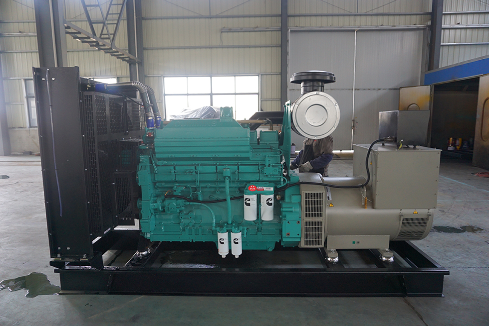 KTA19-G4重慶康明斯動力配套500KW柴油發(fā)電機(jī)組報價