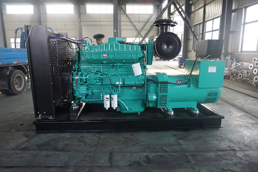 NTA855-G4重慶康明斯動力配套300KW柴油發(fā)電機組報價