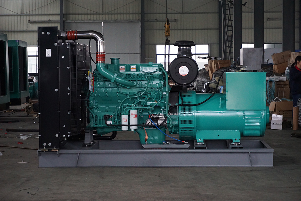 QSZ13-G3東風(fēng)康明斯動(dòng)力配套400KW柴油發(fā)電機(jī)組報(bào)價(jià)