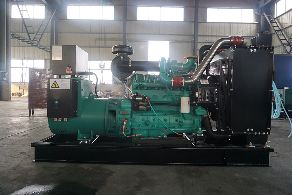 6BTAA5.9-G12東風(fēng)康明斯動力配套120KW柴油發(fā)電機(jī)組報(bào)價