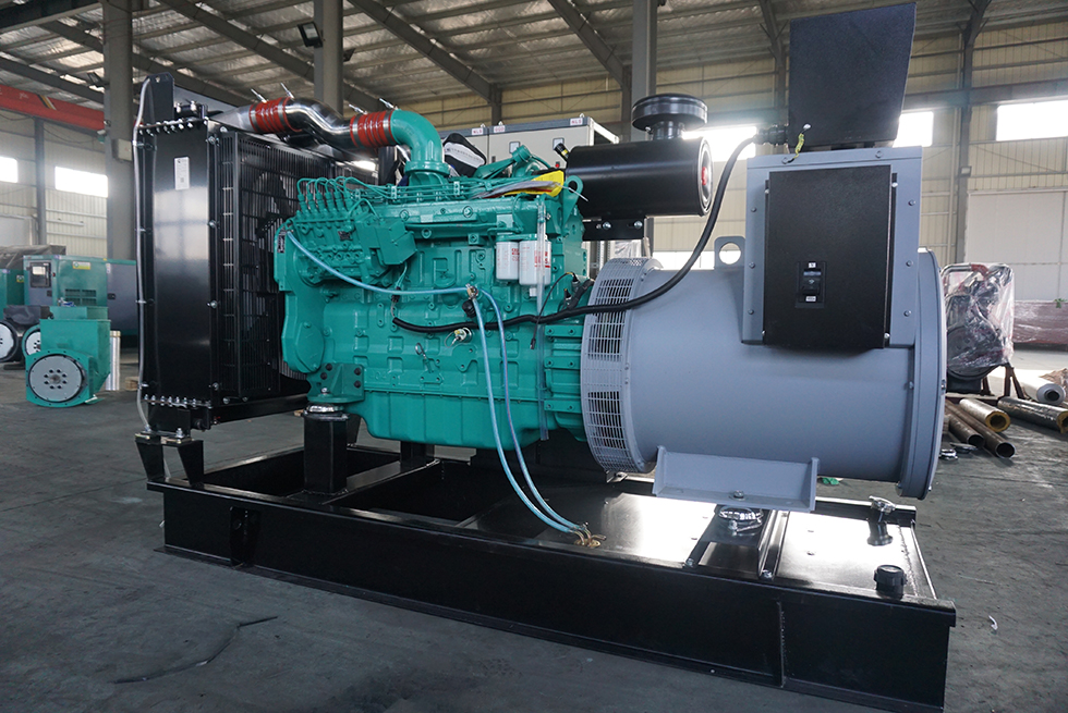 6CTAA8.3-G2東風(fēng)康明斯動力配套150KW柴油發(fā)電機(jī)組報價