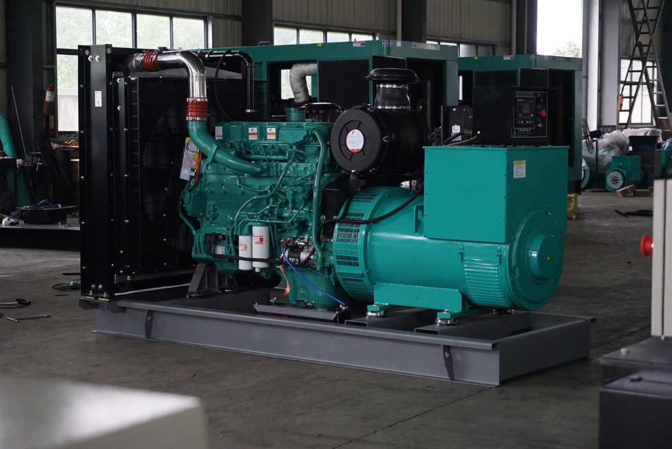 QSZ13-G3東風(fēng)康明斯動(dòng)力配套400KW柴油發(fā)電機(jī)組報(bào)價(jià)