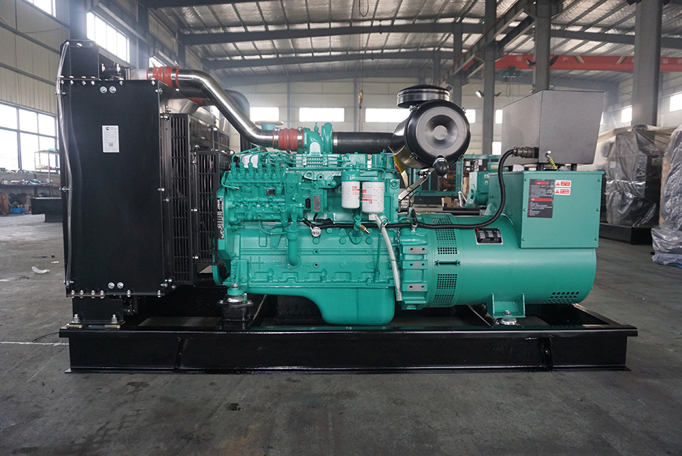 6BTAA5.9-G12東風(fēng)康明斯動力配套120KW柴油發(fā)電機(jī)組報(bào)價